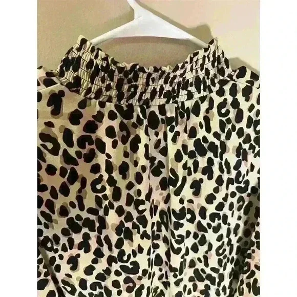 T Tahari Women's Desert Cheetah Print Blouse XS Short Sleeve Ruffled Neck Casual - Picture 10 of 12